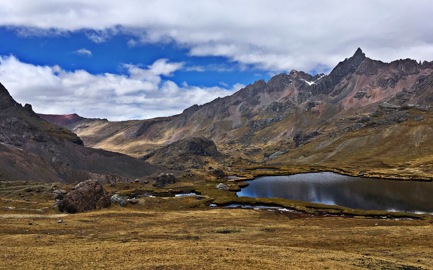 The Ausangate trekking route passes by the beautiful Laguna Puka Qocha
